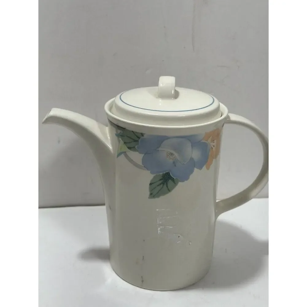 Mikasa Garden Poetry Coffee Pot &‎ Lid 5 Cup Intaglio CAC08 RARE